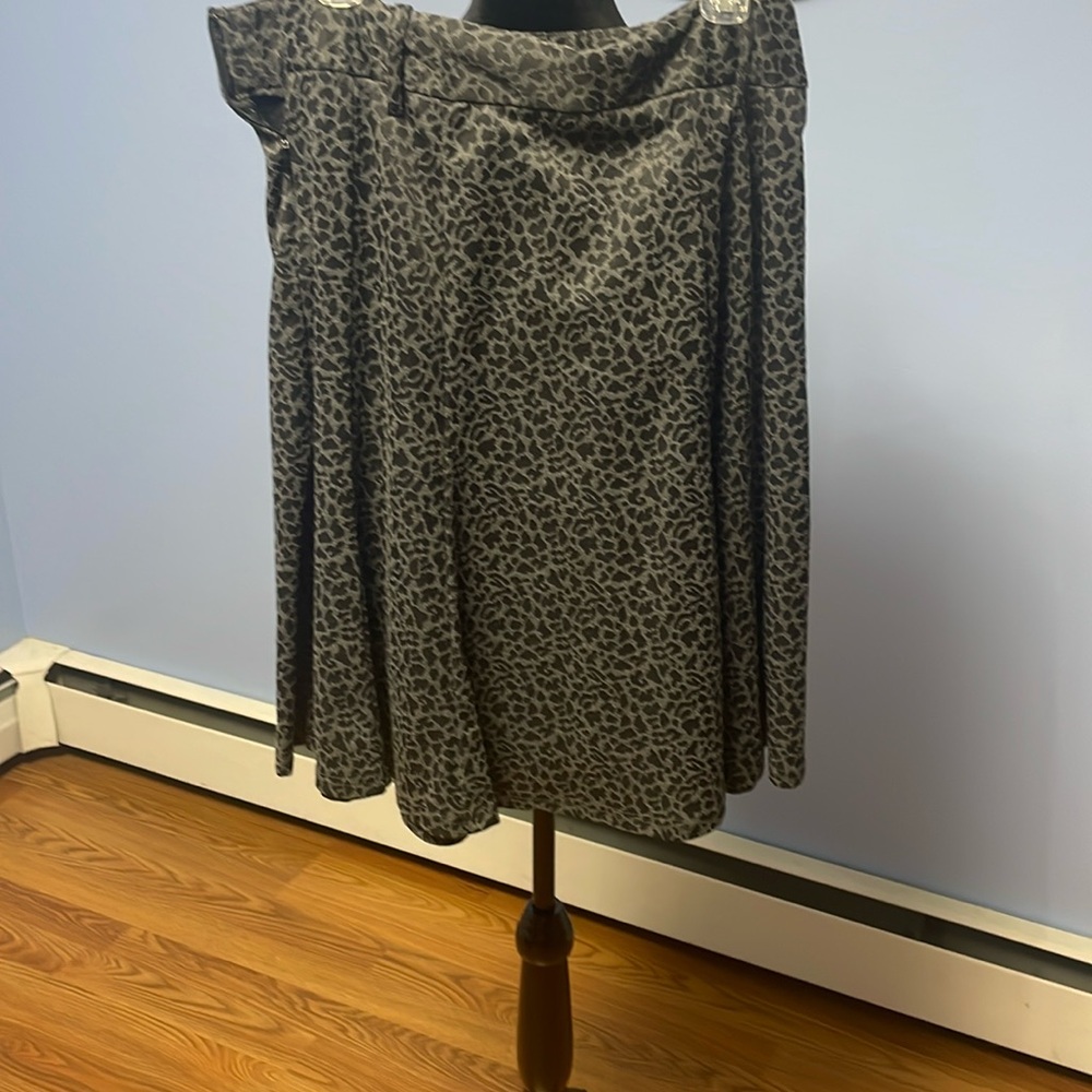 Black and gray. Smoke free home. Like new.